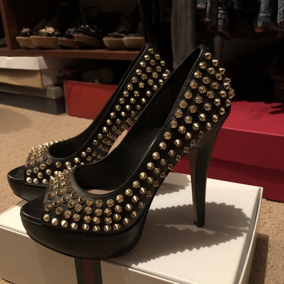 Vince Camuto Spiked Heels - Picture 4 of 4